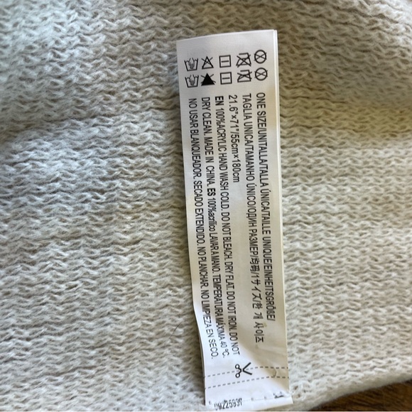 Elegant Cream Throw Blanket / Shawl - Picture 4 of 6